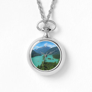 Bergsee-Landschaft in Washington Armbanduhr