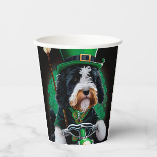 Bernedoodle Hund Fahrrad St. Patrick's Day Pappbecher