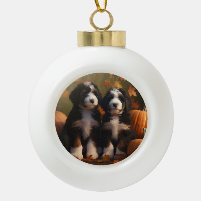 Bernedoodle Puppy Autumn Delight Pumpen Keramik Kugel-Ornament (Vorderseite)
