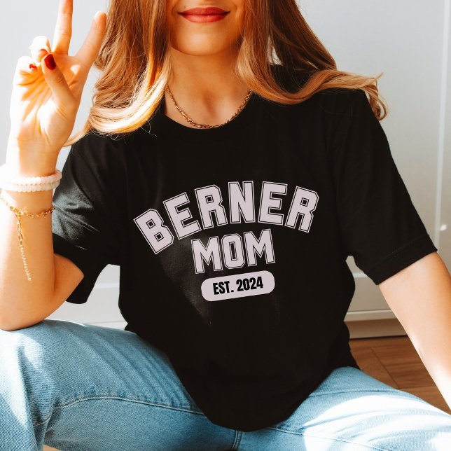 Berner Hundeschenkgutscheine Moderne Hundemutter a T-Shirt (Von Creator hochgeladen)