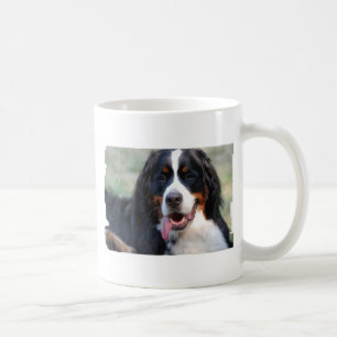 Bernese Gebirgshund mit der großen Kaffeetasse