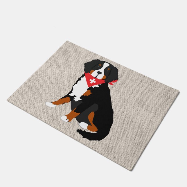 Bernese Mountain Dog Swiss Cross Tan Burlap Fußmatte (Schrägansicht)