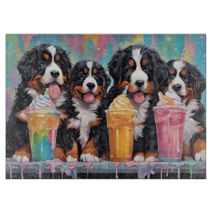 Bernese Mountain Dog Welpen trinken Milchshakes Schneidebrett