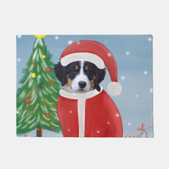 Bernese Mountain Hund im Schnee mit Weihnachtsgesc Fußmatte (Vorderseite)