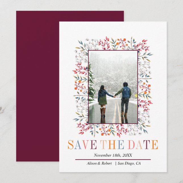 Berries und Blätter grenzen an weinbordeauxrote Wi Save The Date (Vorne/Hinten)