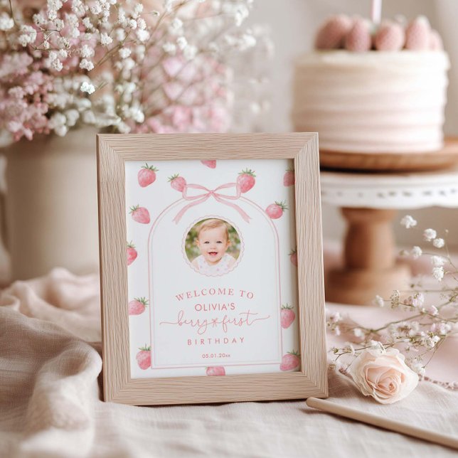 Berry First Birthday Photo Welcome Poster (Von Creator hochgeladen)