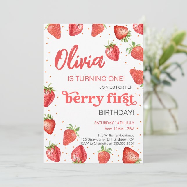Berry First Strawberry Birthday Einladung (Stehend Vorderseite)