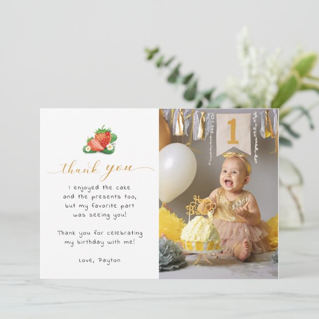 Berry First Watercolor Strawberry Birthday Foto Dankeskarte (Stehend Vorderseite)