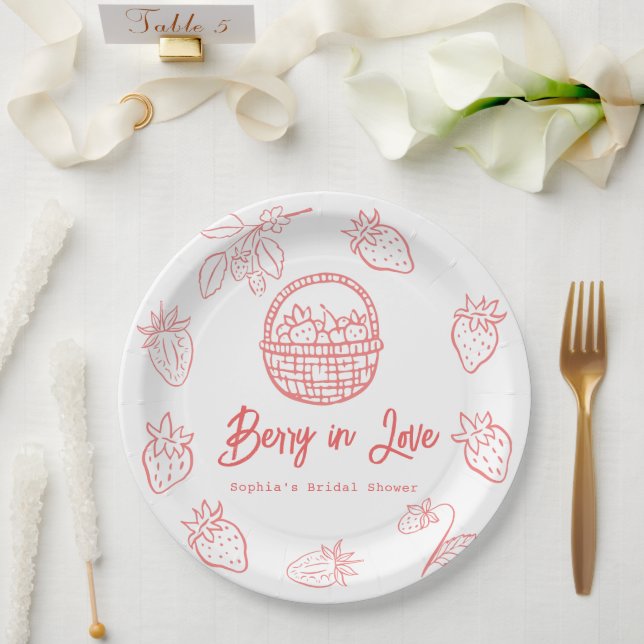 Berry in Love Hand-drawn Strawberry Bridal Shower Pappteller (Hochzeit)