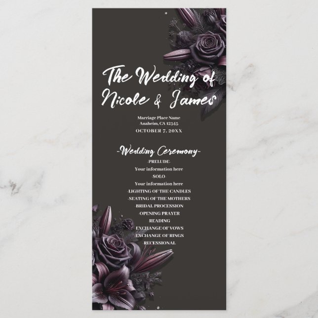 Berry Lila & Black Lily Rose Floral Wedding Programm (Vorderseite)