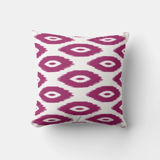Berry Lila und White Tribal Ikat Dots Kissen (Vorderseite)