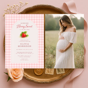 Berry süße Erdbeer-Gingham-Foto-Baby-Party Einladung