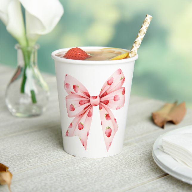 Berry Sweet Baby Dusche Coquette Bow Pappbecher (In Situ)