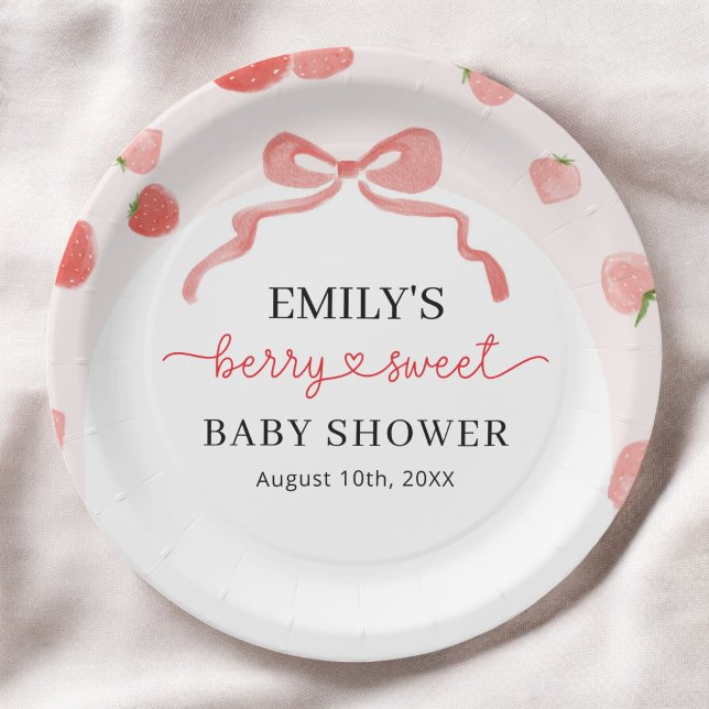 Berry Sweet Girl's Strawberry Baby Shower Pappteller (Von Creator hochgeladen)