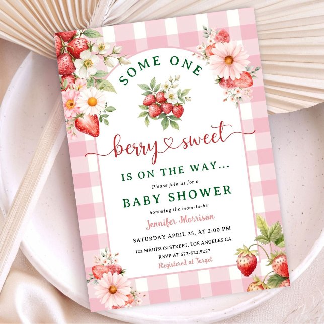 Berry Sweet Pink Strawberry Girl Babydusche Einladung (Von Creator hochgeladen)