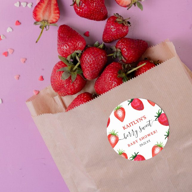 Berry Sweet Strawberry Baby Shower Gevor Runder Aufkleber (Von Creator hochgeladen)