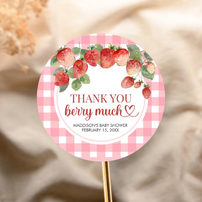 Berry Sweet Strawberry Baby Shower Runder Aufkleber (Strawberry Baby Shower Sticker)