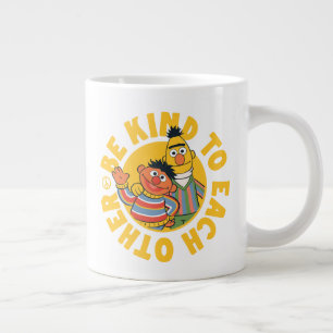 Bert und Ernie   Seid nett zueinander Jumbo-Tasse
