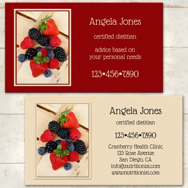 Berufliche Ernährungsberatungskarte Visitenkarte (Business card featuring cheerful summer fruits on a crate background - dietitian - nutritionist)