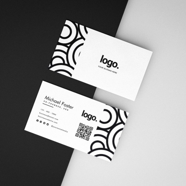 Beruflicher Circle Schwarz-weißer Minimalistischer Visitenkarte (Von Creator hochgeladen)