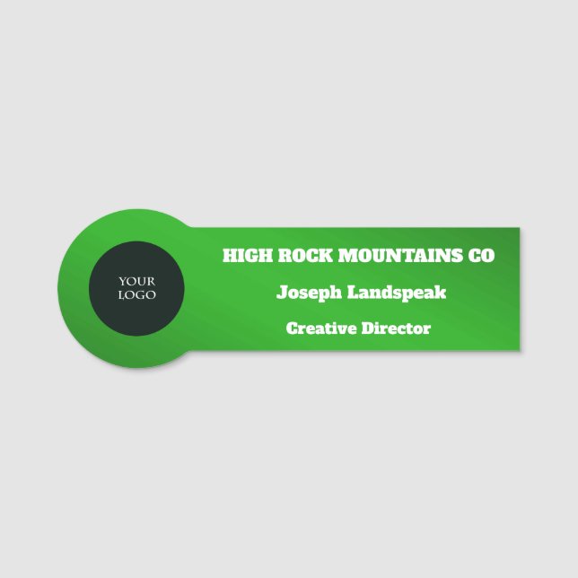 Beruflicher Logomitarbeiter grüne Metallik Namensschild (Vorderseite)