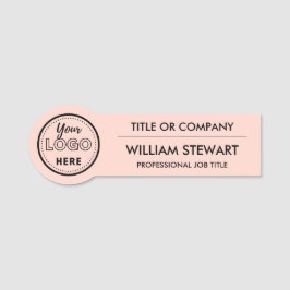 Berufliches Branding-Logo Rosa Mitarbeiter Namensschild