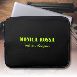 Berufliches Einfaches Nebel Limon Schwarz Laptopschutzhülle<br><div class="desc">Minimalistischer Schwarzer Soli-Farbhintergrund und Neon Limoner moderner Schriftart Laptop-Ärmel. Personalisieren Sie Ihre individuelle Verwendung. Klicken Sie auf die Schaltfläche "Anpassen",  um die Hintergrundfarbe,  die Schriftart-Stile und die Schriftart-Farbe zu ändern. Klassisches Design | Elegantes Produkt | Trendige Farben | Stilvoll und modern | Berufliches Geschäftsdesign</div>