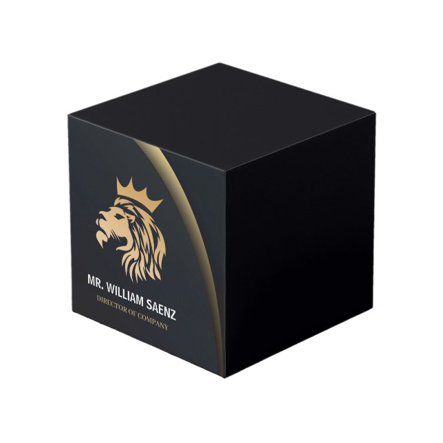 Berufliches Elegant-Löwenlogo Würfel (Vorderseite Schrägansicht)