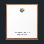 Berufliches Notepad Notizblock<br><div class="desc">Verbessern Sie Ihr berufliches Image mit unserem markenrechtlich geschützten Notizblock. Dieses elegante Notizblock besticht durch ein goldfarbenes Metallemblem in gebürstetem Gold, das Eleganz und Stil ausstrahlt. Die unteren Drittel zeigen Ihren Namen, Firmennamen und Titel in einem sauberen und beruflichen serifenlosen Schriftart. Der weiße Hintergrund kontrastiert wunderbar mit dem einfarbigen Texturrahmen...</div>
