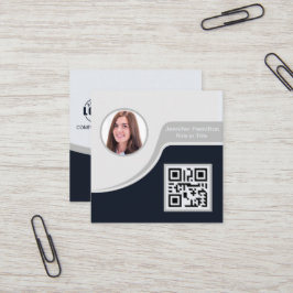 Berufliches Schwarz-Grau-Logo hinzufügen QR-Code Quadratische Visitenkarte