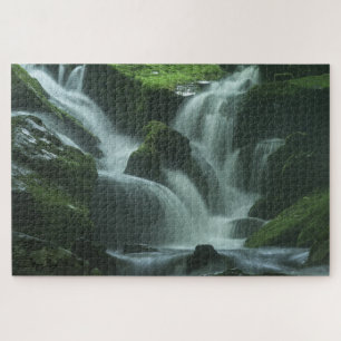Beruhigender Wasserfall
