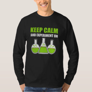 Beruhigung und Experimentierfreude am Labortechnik T-Shirt