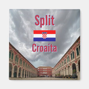 Berühmter venezianischer Platz in Split, Kroatien  Magnet
