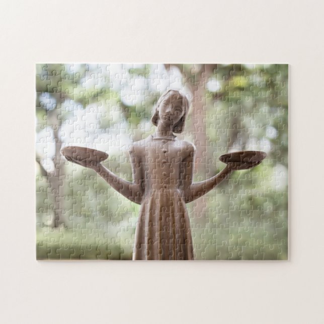 Berühmtes Vogelmädchen im Savannah Challenging Puz (Horizontal)