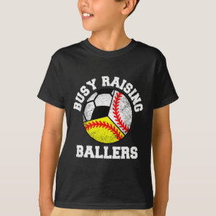 Beschäftigt mit der Erziehung von Ballspielern Lus T-Shirt