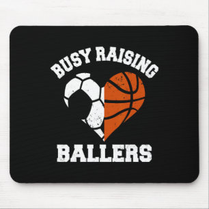 Beschäftigt mit der Erziehung von Byllers Fußball Mousepad