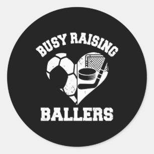 Beschäftigt mit der Erziehung von Byllers Fußball Runder Aufkleber