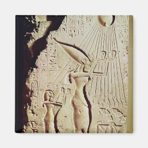 Beschreibung Amenophis IV, Nefertiti und Tochter Magnet