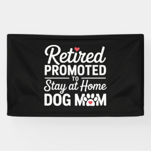 Besitzer des Hundes, der die Mama zurückhält Banner