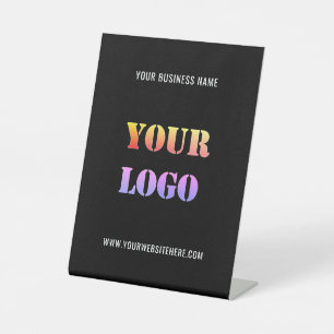 Bespiel für ein maßgeschneidertes Logo und Text-Po Sockelschild