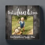 Best Aunt Ever Love Desk Foto Fotoplatte<br><div class="desc">Fun rustic wood foto von Nummernschild. All text is customizable and foto can easily be change. Best Aunt Ever with niece or nephew name option at the bottom of the platte. A unique gift for that special person in your life.</div>