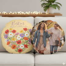 Best Friend Heart Flowers Round Pillow