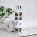 Beste Freunde 26 FotoCollage Trinkflasche<br><div class="desc">Für die perfekte BESTE FREUNDIN, schauen Sie nur auf diese einmalige personalisierte Wasserflasche mit einer 26 Quadratmeter großen Foto-Collage von Ihnen und Ihren Geschenken. Es enthält auch das Sprichwort 'Beste Freunde für immer', zusammen mit einem niedlichen Herz und beiden Ihren Namen. Dies ist der perfekte Weg, um Ihrem besten Freund...</div>