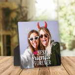 BESTE FREUNDIN Foto Beste Freunde für immer modern Fotoplatte<br><div class="desc">Moderne BESTE FREUNDIN-Foto-Plakette mit einem trendigen Best Friends Forever-Overlay in weißer,  moderner Schrift mit einem niedlichen rosa Herz dekoriert. Einfach anpassbar,  indem Sie Ihr Lieblings-Foto hinzufügen,  indem Sie das Vorlagenfeld bearbeiten.</div>