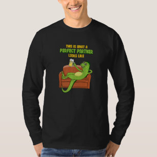 Beste Freundin Iguana mit Bier auf Sofa T-Shirt