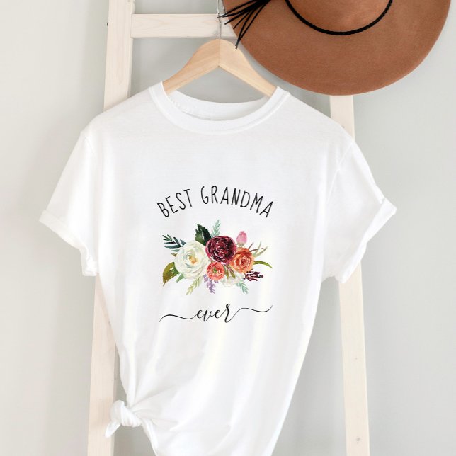 Beste Oma je | Trendy Burgundy Boho Floral T-Shirt (Von Creator hochgeladen)