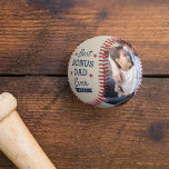Bester Bonus-Vater je | Benutzerdefiniertes Foto Baseball<br><div class="desc">Erstellen Sie ein phantastisches Geschenk für einen geliebten Stiefvater oder Vater Figur dieses Vatertag mit diesem coolen benutzerdefinierten Foto Baseball. Einzigartiges Design für sportbegeisterte Stipendiaten bietet "Best Bonus Vater Ever" in blauer Schrift mit dem Jahr darunter. Passen Sie mit einer ganz besonderen persönlichen Nachricht über die Bühne und fügen Sie...</div>