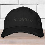Bester Vater je Moderne einfache Typografie Bestickte Baseballkappe<br><div class="desc">Bester Vater je einfache Typografie.</div>