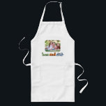 Bester Vater je Retro-Text-Foto Lange Schürze<br><div class="desc">Diese Foto-Schürze ist ein perfektes Geschenk für Papa! Das Design besteht aus einem Foto mit abgerundeten Ecken und Retrotext "bester Papa je". Personalisieren Sie sich mit einem Foto der Kinder.</div>