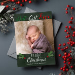 Bestes Geschenk für jeden Chalkboard Foto Weihnach Feiertagskarte<br><div class="desc">Diese hübsche Urlaubsfotokarte beinhaltet Ihr Foto,  heilige Blätter und Urlaubstext auf Chalkboard-Hintergrund. Auf der Rückseite der Karte befinden sich Schneeflocken und rote und weiße Konfetti. Fotografie © Storytree Studios,  Stanford,  CA</div>